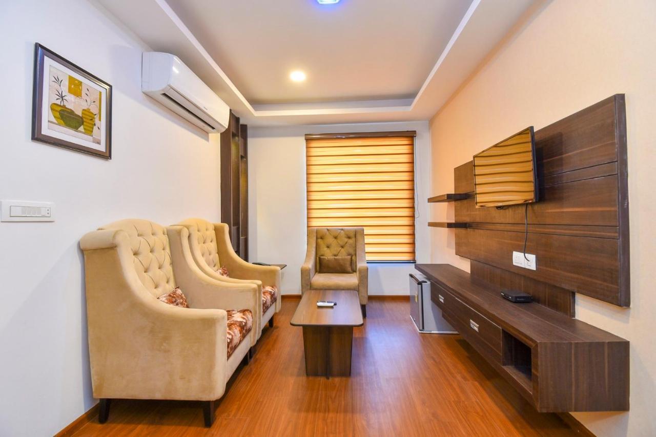 Hotel Suncity Plaza, Sitapura, Jaipur Bilik gambar