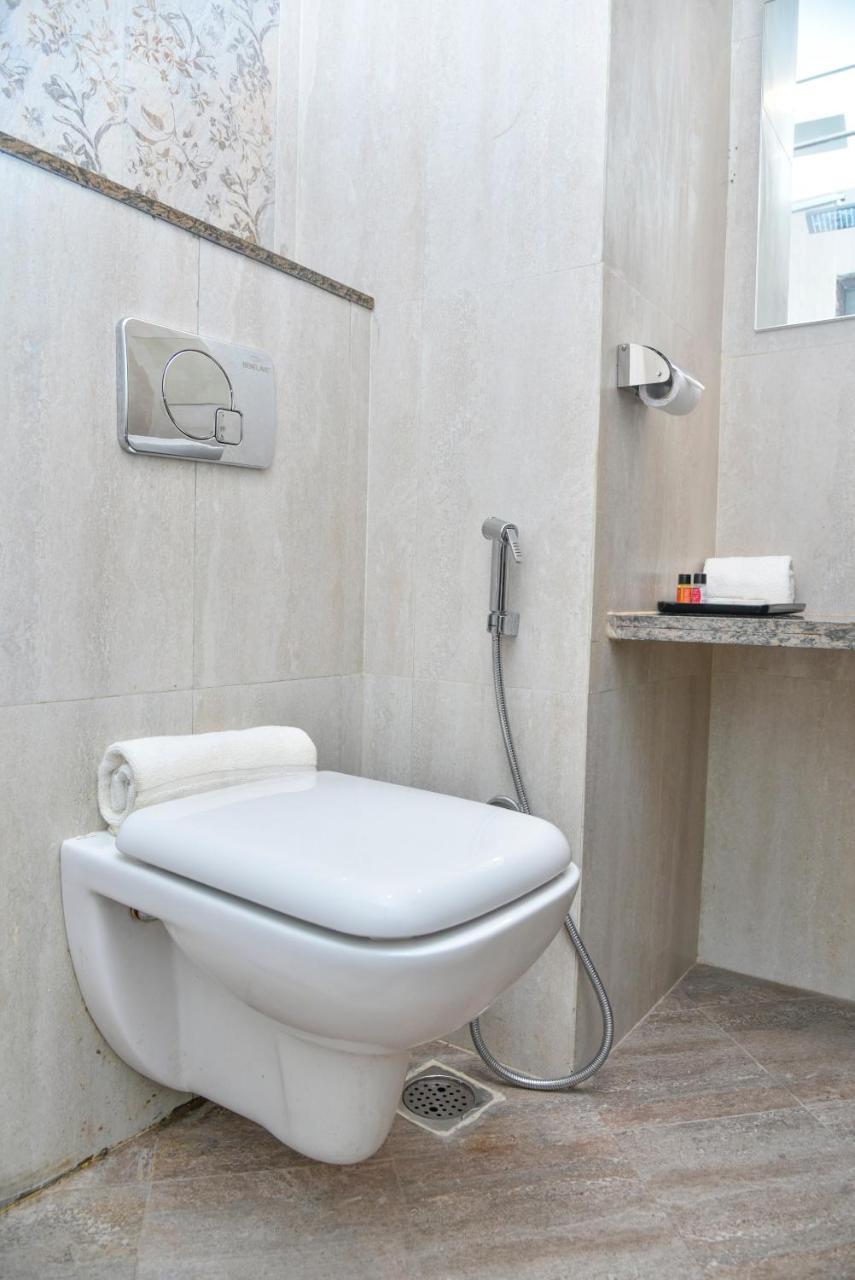 Hotel Suncity Plaza, Sitapura, Jaipur Bilik gambar